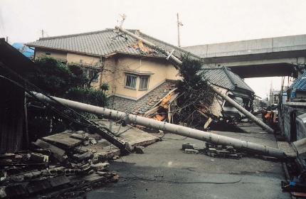 阪神大震災後の風景
